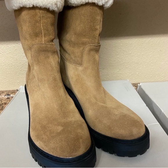 NWT Marc Fisher Willoe 100% Genuine Shearling Trim Lug Sole Boot Natural Suede - Picture 4 of 7